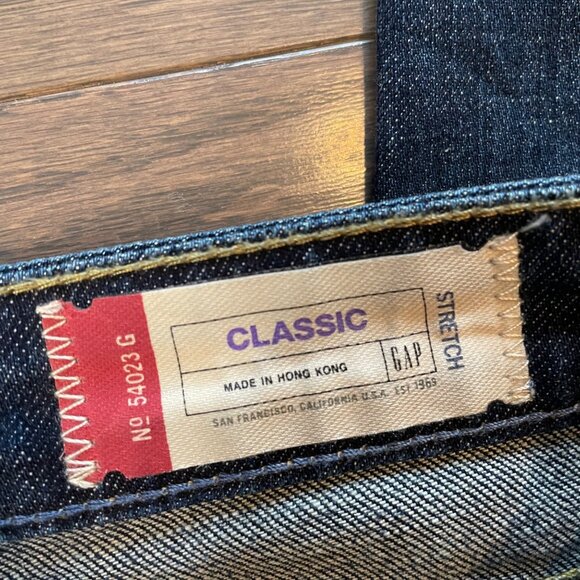 Gap Classic Jeans, Stretch, slight flare Size 8, Medium tint, wash NEW - Picture 4 of 12